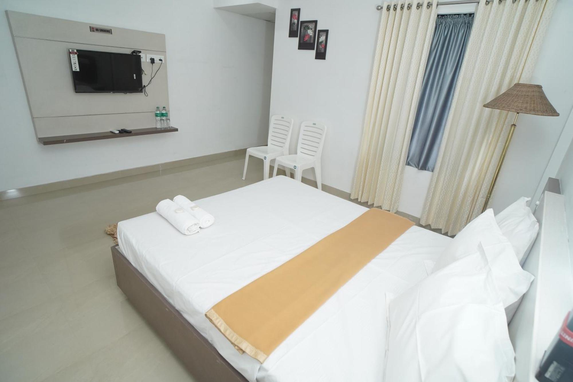 Sn Rooms Perumpāvūr Exteriér fotografie